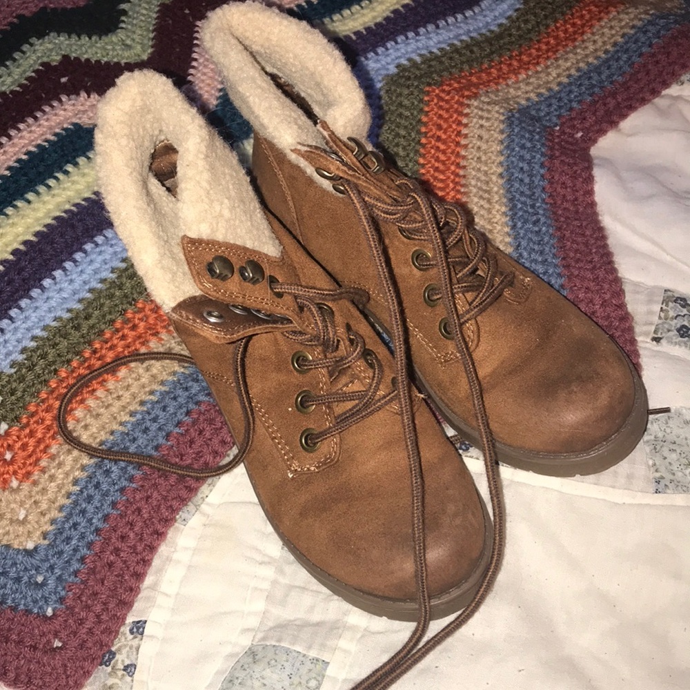 Mossimo Boots with the Fur